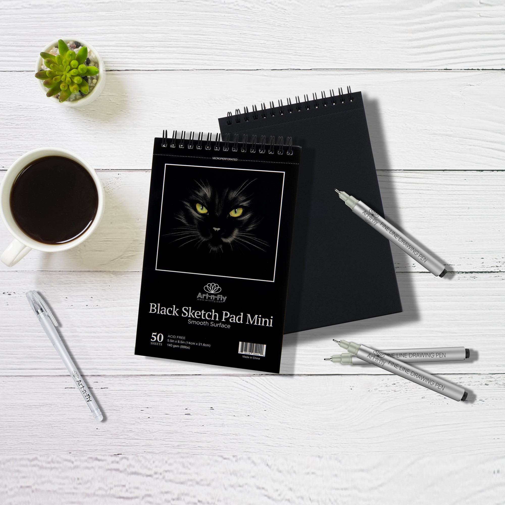 Black Paper Sketch Book: A Large Sketch Book For Use With Gel Pens |  Reverse Color Sketchbook With Black Pages | Cat Sketchbook (Black Paper  Journals